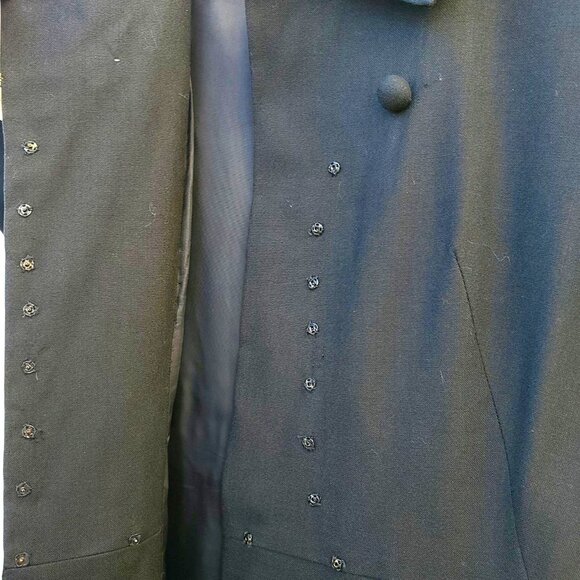 60s Black Dress Linen Wrap Soutache Ribbon Frog Buttons Union Label Size 8 - Picture 9 of 14